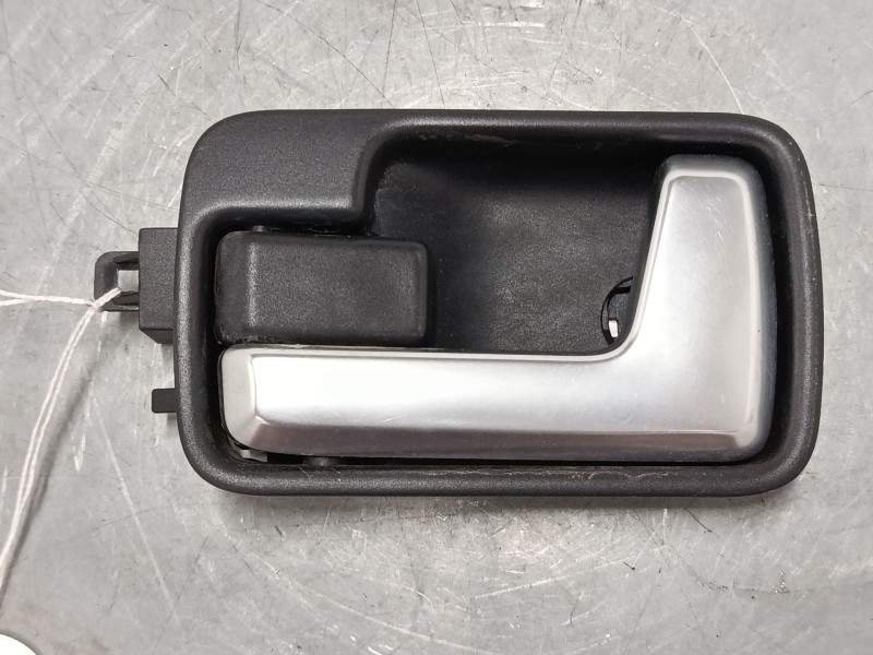 Recambio de maneta interior puerta delantera izquierda para land rover discovery iii (l319) 2.7 td 4x4 referencia OEM IAM   