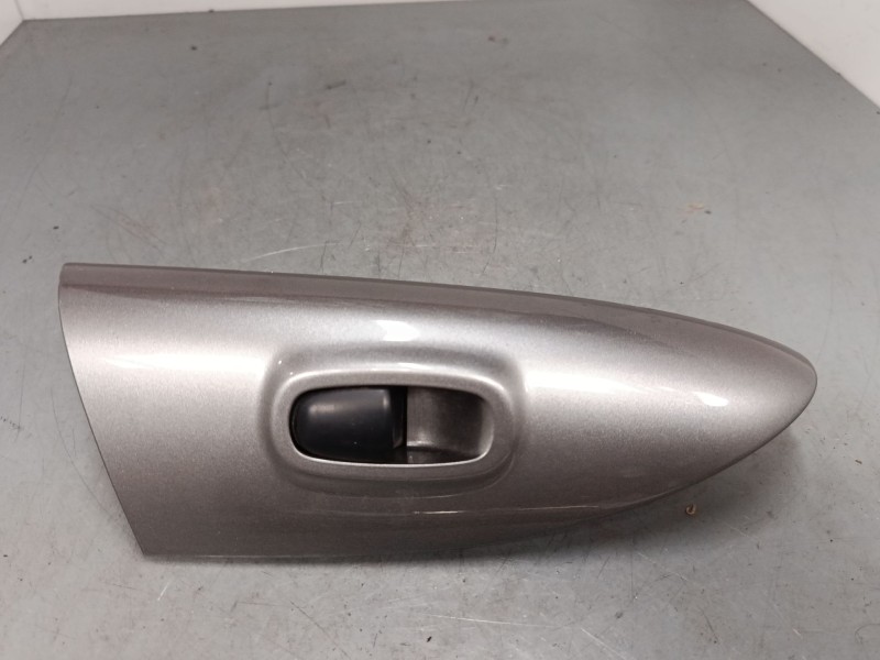 Recambio de mando elevalunas delantero derecho para nissan juke (f15) 1.5 dci referencia OEM IAM   