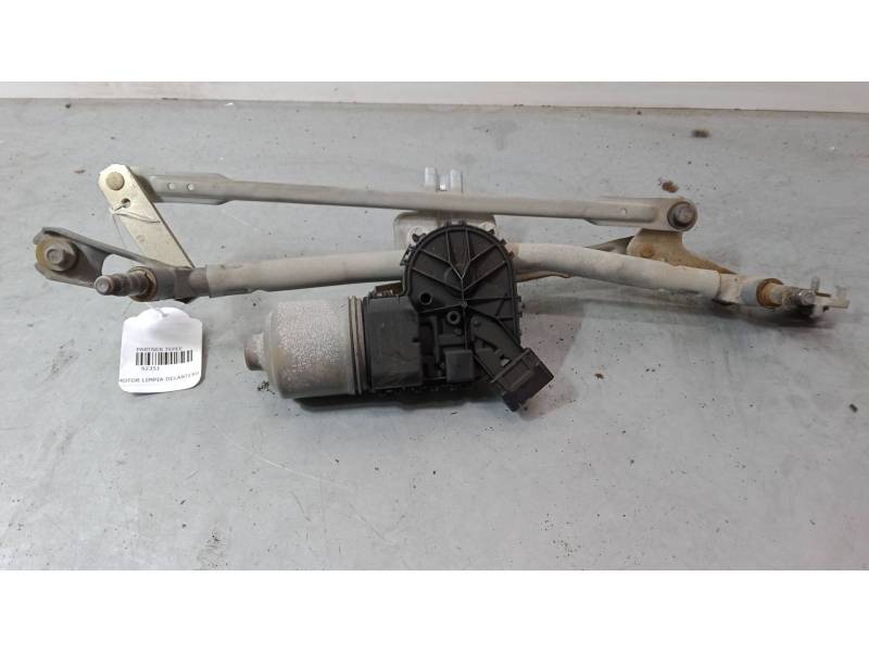 MOTOR LIMPIA DELANTERO 