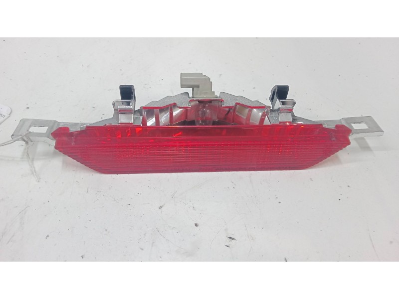 Recambio de luz central de freno para toyota corolla (_e12_) 2.0 d-4d (cde120r_, cde120l_) referencia OEM IAM   