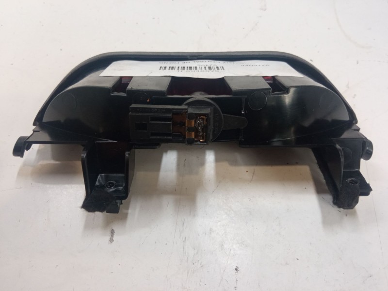 Recambio de luz central de freno para dacia sandero ii 1.5 dci referencia OEM IAM 8200734823C  