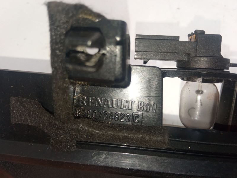 Recambio de luz central de freno para dacia sandero ii 1.5 dci referencia OEM IAM 8200734823C  