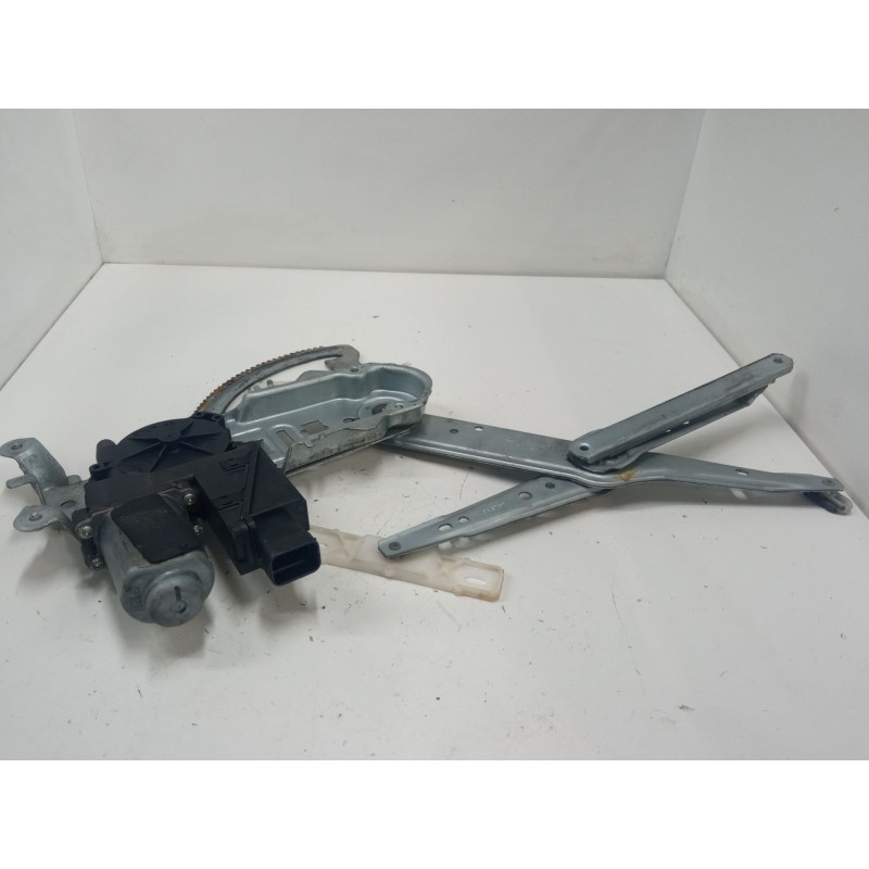 Recambio de elevalunas electrico derecho 3p para opel corsa c (x01) 1.3 cdti (f08, f68) referencia OEM IAM 13222280RH  