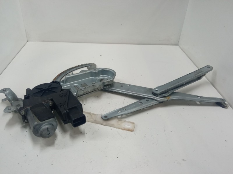 Recambio de elevalunas electrico derecho 3p para opel corsa c (x01) 1.3 cdti (f08, f68) referencia OEM IAM 13222280RH  