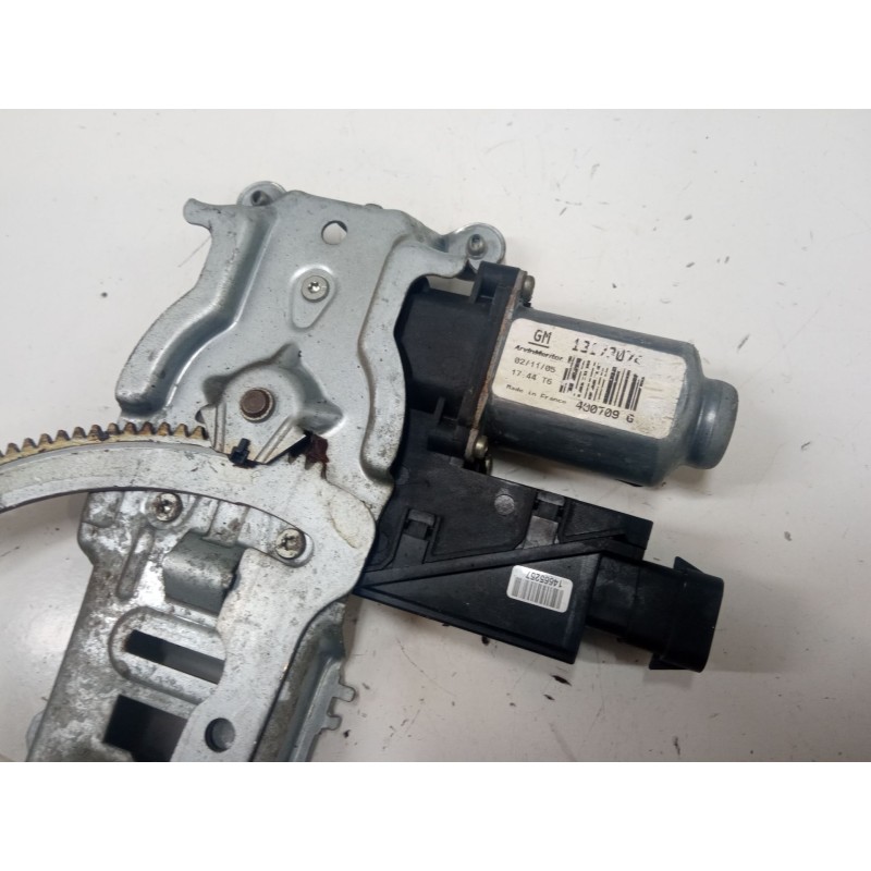 Recambio de elevalunas electrico derecho 3p para opel corsa c (x01) 1.3 cdti (f08, f68) referencia OEM IAM 13222280RH  