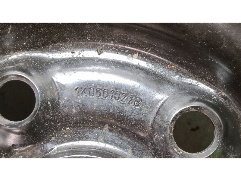 Recambio de rueda de repuesto para volkswagen golf v (1k1) 2.0 tdi 16v referencia OEM IAM 1K0601027B  31/2Jx18H2 ET25.5
