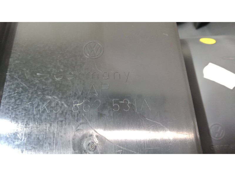 Recambio de consola central para volkswagen golf v (1k1) 2.0 tdi 16v referencia OEM IAM 1K0862531A  