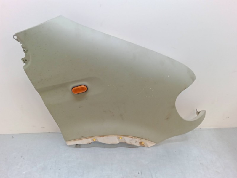 Recambio de aleta delantera izquierda para renault master ii autobús (jd) 2.8 dti referencia OEM IAM   