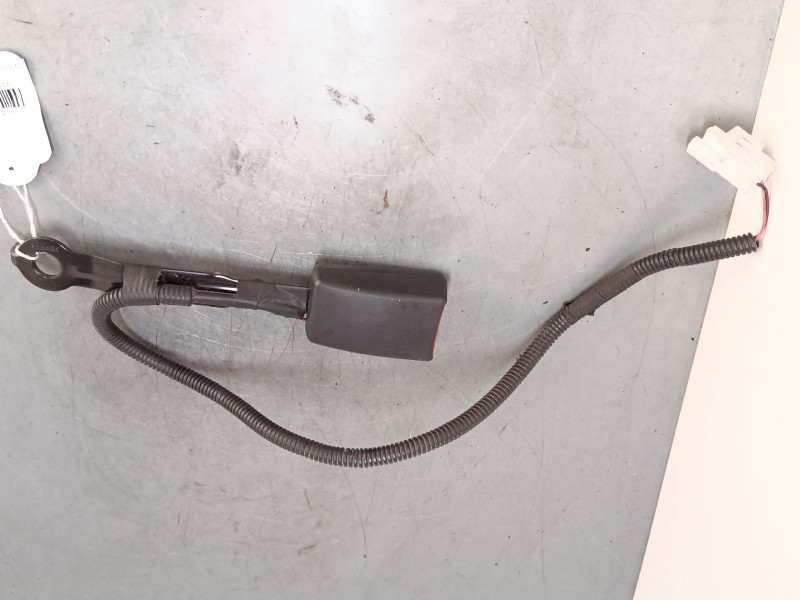 Recambio de anclaje cinturon delantero izquierdo para hyundai i40 i (vf) 1.7 crdi referencia OEM IAM   