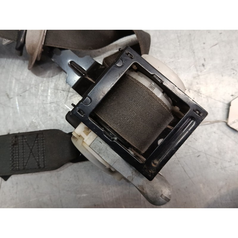 Recambio de cinturon con pretensor delantero izquierdo para hyundai h-1 travel (tq) 2.5 crdi referencia OEM IAM   