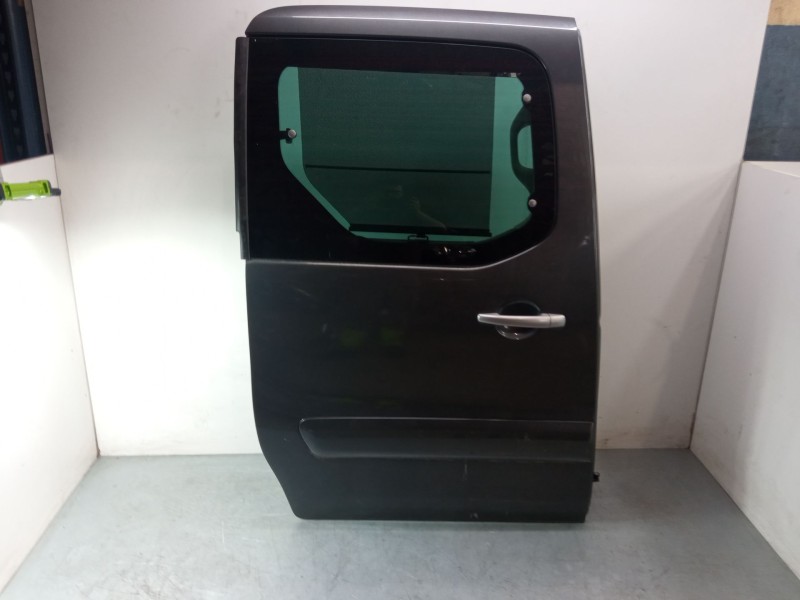 Recambio de puerta corredera derecha completa para peugeot partner tepee 1.6 bluehdi 100 referencia OEM IAM 9831169680  