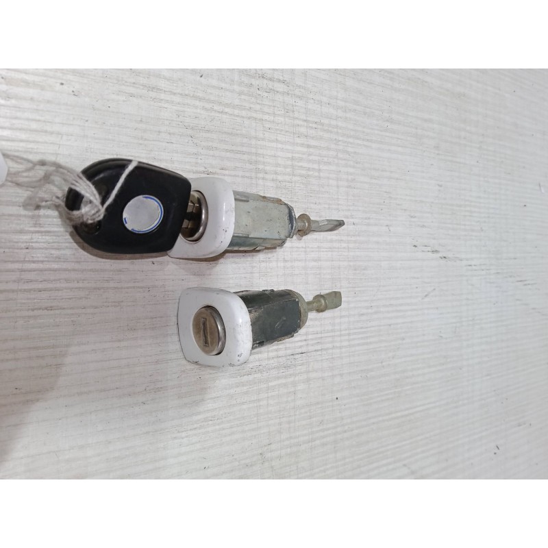 Recambio de bombin puerta delantera izquierda para volkswagen caddy iii monospace (2kb, 2kj, 2cb, 2cj) 2.0 sdi referencia OEM IA