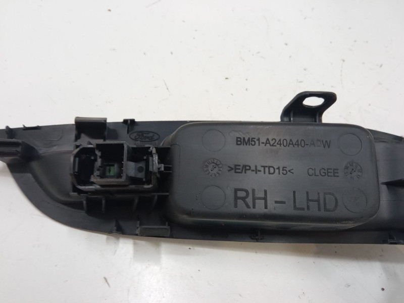 Recambio de mando elevalunas delantero derecho para ford focus iii 1.6 tdci referencia OEM IAM BM51A240A40  