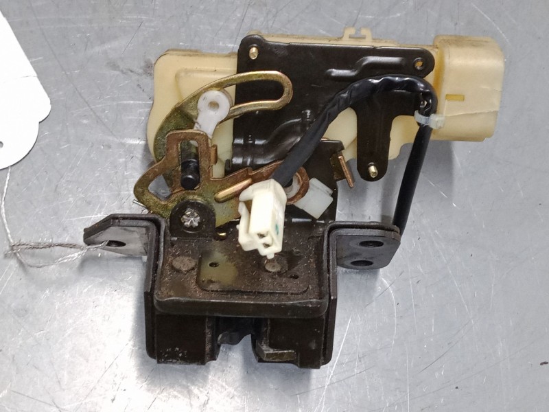 Recambio de cerradura maletero / porton para mazda 323 f vi hatchback (bj) 1.5 16v (bj5w) referencia OEM IAM   