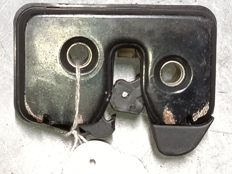 Recambio de cerradura maletero / porton para volkswagen polo (6n2) 1.0 referencia OEM IAM   