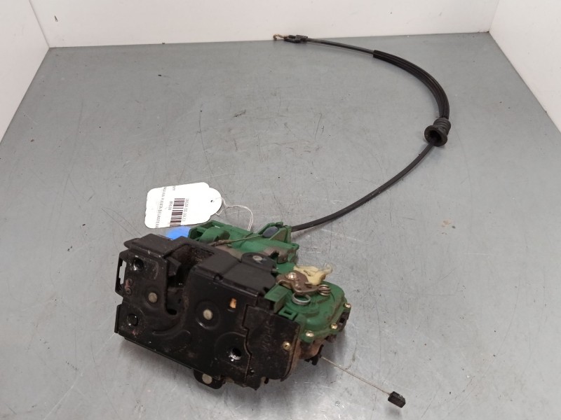 Recambio de cerradura puerta delantera derecha para seat ibiza iii (6l1) 1.9 tdi referencia OEM IAM    Recambio de cerradura puerta delantera derecha para seat ibiza iii (6l1) 1.9 tdi referencia OEM IAM