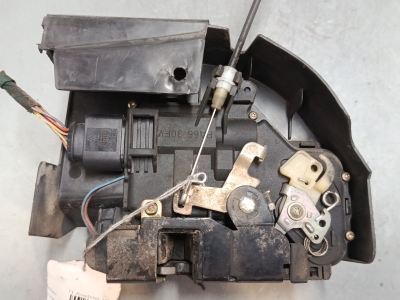 Recambio de cerradura puerta delantera derecha para audi tt roadster (8n9) 1.8 t quattro referencia OEM IAM    Recambio de cerradura puerta delantera derecha para audi tt roadster (8n9) 1.8 t quattro referencia OEM IAM
