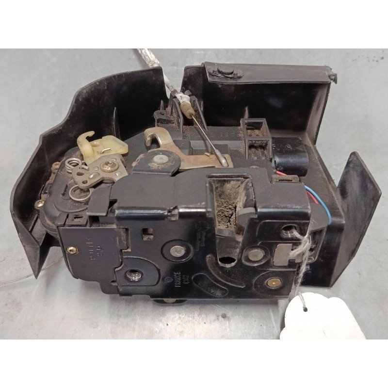 Recambio de cerradura puerta delantera izquierda para audi tt roadster (8n9) 1.8 t quattro referencia OEM IAM    Recambio de cerradura puerta delantera izquierda para audi tt roadster (8n9) 1.8 t quattro referencia OEM IAM