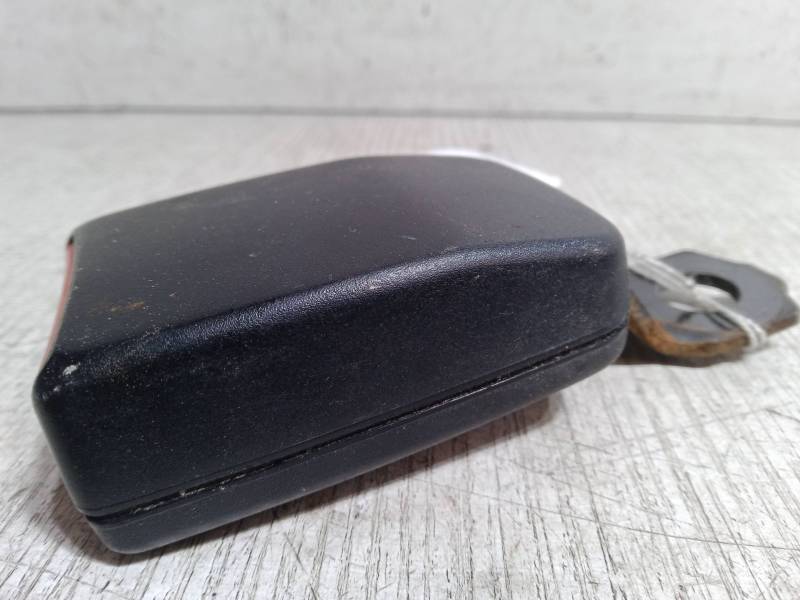 ANCLAJE CINTURON DELANTERO IZQUIERDO 