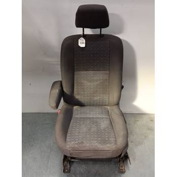 ASIENTO DELANTERO IZQUIERDO 