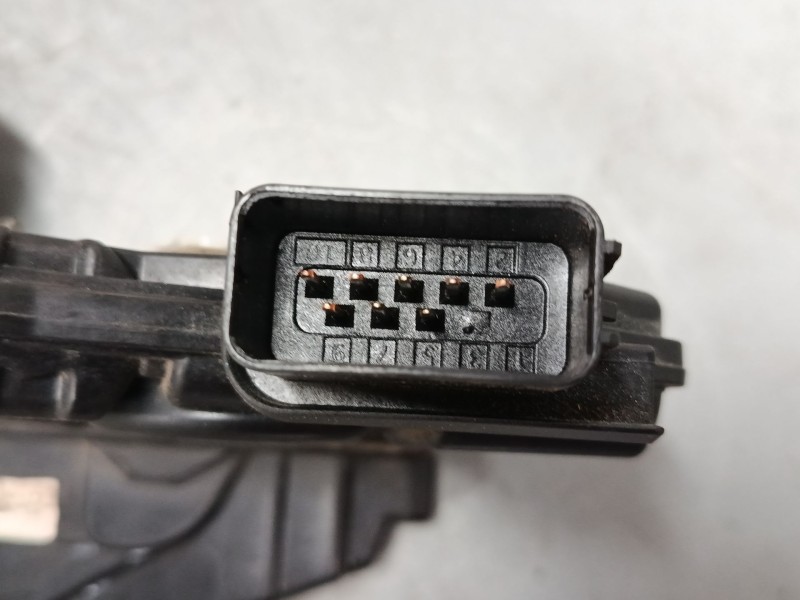 Recambio de cerradura puerta delantera derecha para mazda 5 (cr) 2.0 cd (cr19) referencia OEM IAM   