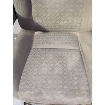 ASIENTO DELANTERO IZQUIERDO 