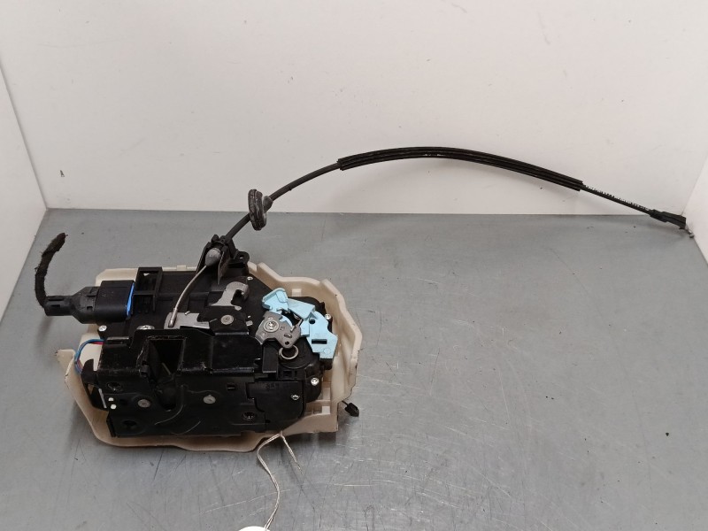 Recambio de cerradura puerta delantera derecha para volkswagen touran (1t1, 1t2) 1.9 tdi referencia OEM IAM   