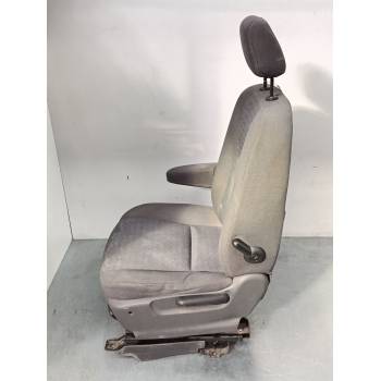 ASIENTO DELANTERO IZQUIERDO 
