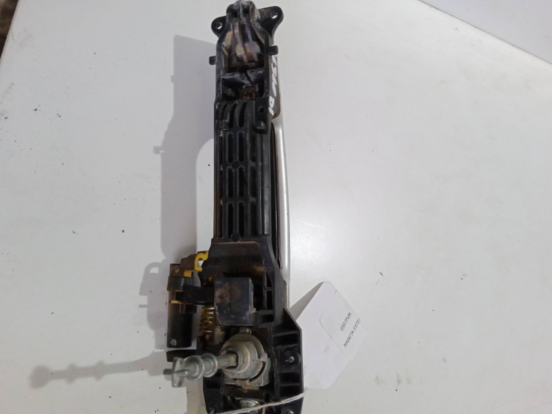 Recambio de maneta exterior puerta delantera izquierda para suzuki swift iii (mz, ez) 1.3 (rs 413) referencia OEM IAM   