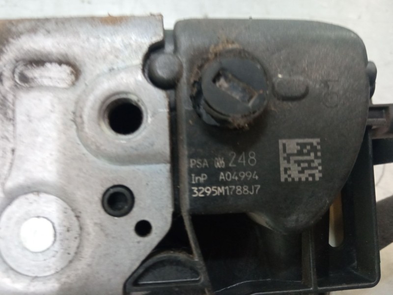 Recambio de cerradura puerta trasera izquierda para citroën c3 ii (sc_) 1.0 vti 68 referencia OEM IAM   