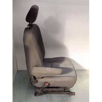 ASIENTO DELANTERO IZQUIERDO 