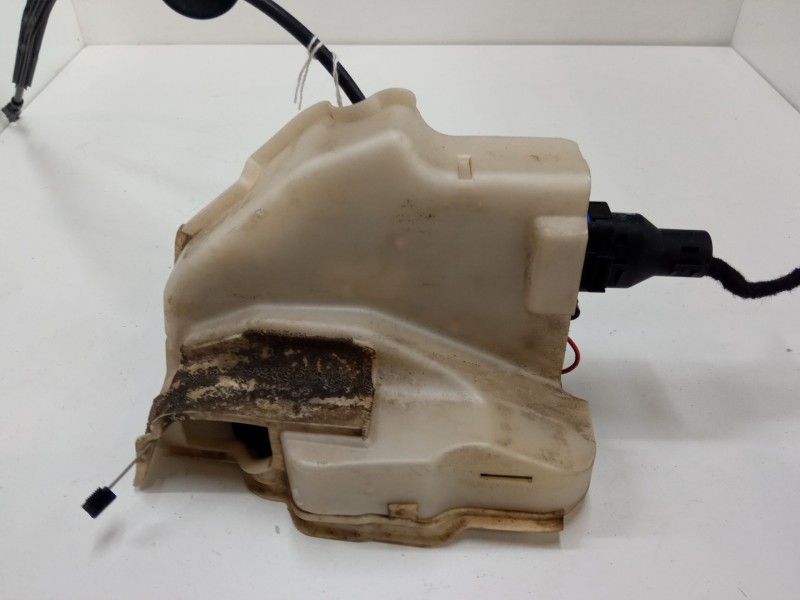 Recambio de cerradura puerta delantera derecha para volkswagen golf v (1k1) 1.9 tdi referencia OEM IAM    Recambio de cerradura puerta delantera derecha para volkswagen golf v (1k1) 1.9 tdi referencia OEM IAM