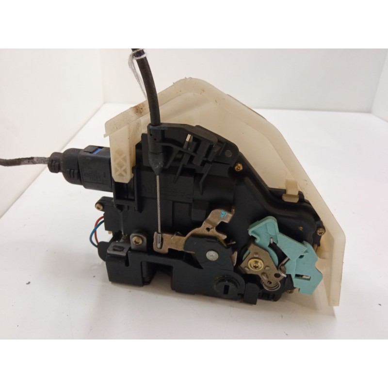 Recambio de cerradura puerta trasera derecha para volkswagen golf v (1k1) 1.9 tdi referencia OEM IAM    Recambio de cerradura puerta trasera derecha para volkswagen golf v (1k1) 1.9 tdi referencia OEM IAM