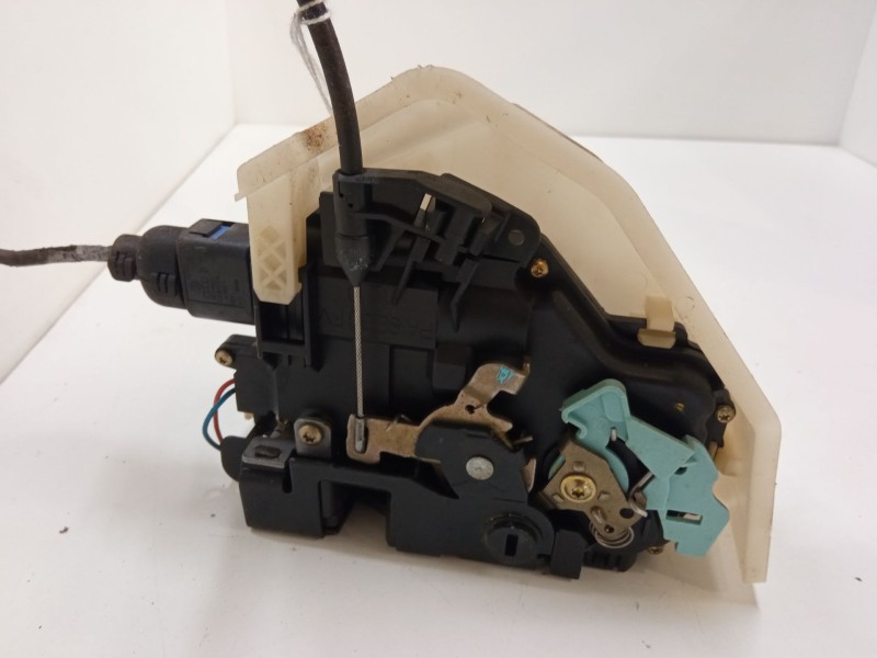 Recambio de cerradura puerta trasera derecha para volkswagen golf v (1k1) 1.9 tdi referencia OEM IAM    Recambio de cerradura puerta trasera derecha para volkswagen golf v (1k1) 1.9 tdi referencia OEM IAM