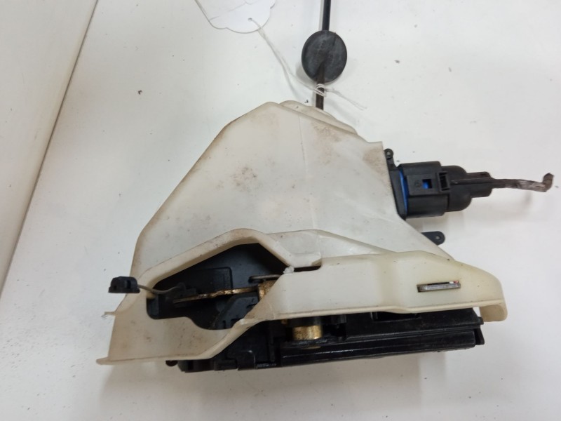 Recambio de cerradura puerta trasera derecha para volkswagen golf v (1k1) 1.9 tdi referencia OEM IAM    Recambio de cerradura puerta trasera derecha para volkswagen golf v (1k1) 1.9 tdi referencia OEM IAM