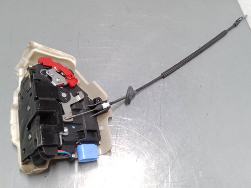 Recambio de cerradura puerta delantera derecha para volkswagen golf v (1k1) 1.9 tdi referencia OEM IAM    Recambio de cerradura puerta delantera derecha para volkswagen golf v (1k1) 1.9 tdi referencia OEM IAM