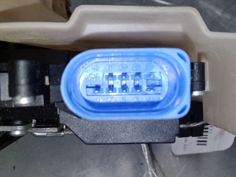 Recambio de cerradura puerta delantera izquierda para volkswagen golf v (1k1) 1.9 tdi referencia OEM IAM   