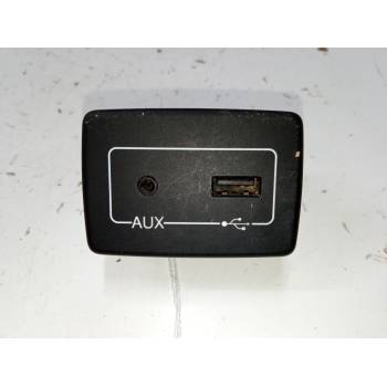 CONECTOR USB / AUX FT7356337390866 