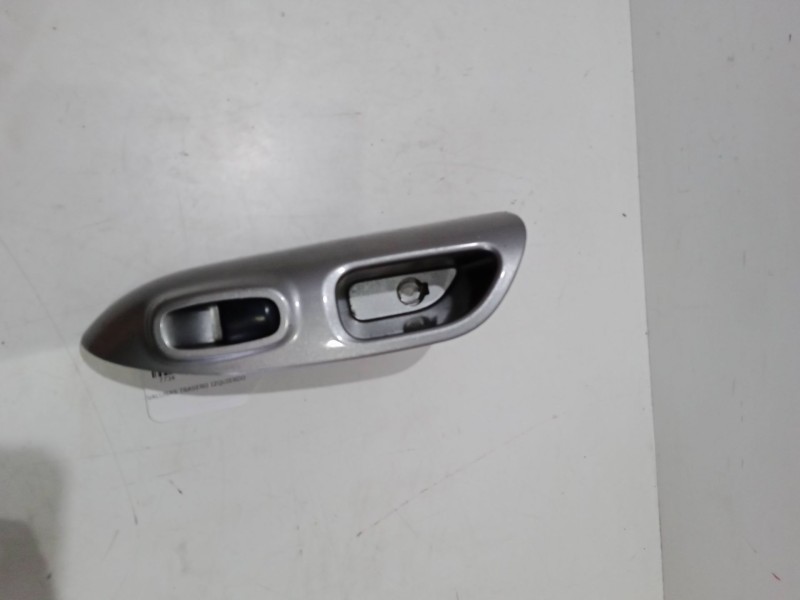 Recambio de mando elevalunas trasero izquierdo para nissan juke (f15) 1.6 referencia OEM IAM   