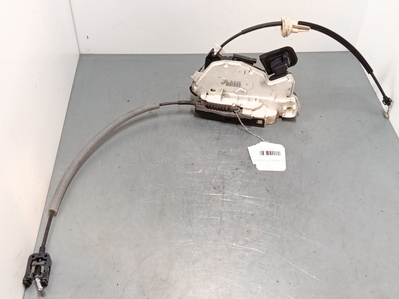 Recambio de cerradura puerta delantera izquierda para volkswagen golf vi (5k1) 1.2 tsi referencia OEM IAM    Recambio de cerradura puerta delantera izquierda para volkswagen golf vi (5k1) 1.2 tsi referencia OEM IAM