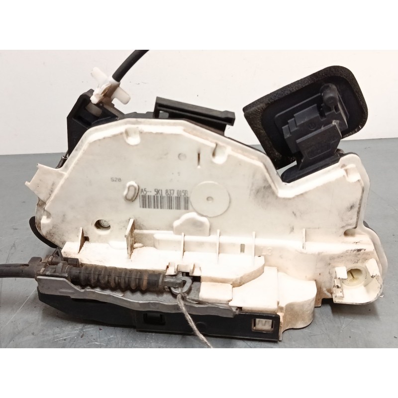 Recambio de cerradura puerta delantera izquierda para volkswagen golf vi (5k1) 1.2 tsi referencia OEM IAM    Recambio de cerradura puerta delantera izquierda para volkswagen golf vi (5k1) 1.2 tsi referencia OEM IAM