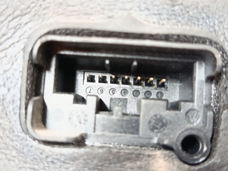 Recambio de cerradura puerta delantera izquierda para volkswagen golf vi (5k1) 1.2 tsi referencia OEM IAM    Recambio de cerradura puerta delantera izquierda para volkswagen golf vi (5k1) 1.2 tsi referencia OEM IAM