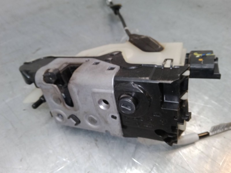 Recambio de cerradura puerta delantera izquierda para peugeot 208 i (ca_, cc_) 1.2 vti 82 referencia OEM IAM   
