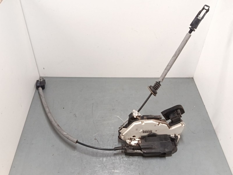 Recambio de cerradura puerta trasera izquierda para volkswagen polo v (6r1, 6c1) 1.4 tdi referencia OEM IAM    Recambio de cerradura puerta trasera izquierda para volkswagen polo v (6r1, 6c1) 1.4 tdi referencia OEM IAM