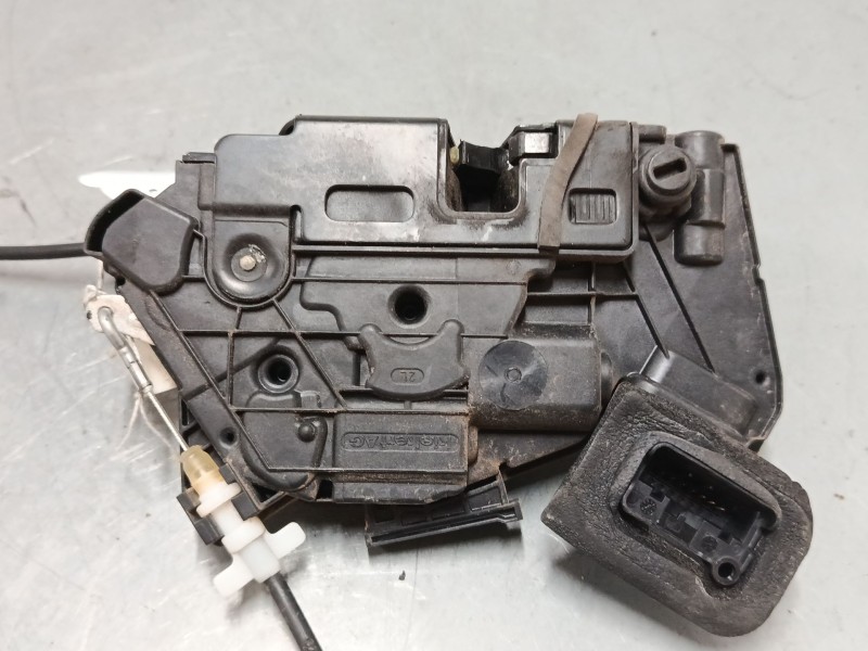 Recambio de cerradura puerta trasera izquierda para volkswagen polo v (6r1, 6c1) 1.4 tdi referencia OEM IAM    Recambio de cerradura puerta trasera izquierda para volkswagen polo v (6r1, 6c1) 1.4 tdi referencia OEM IAM