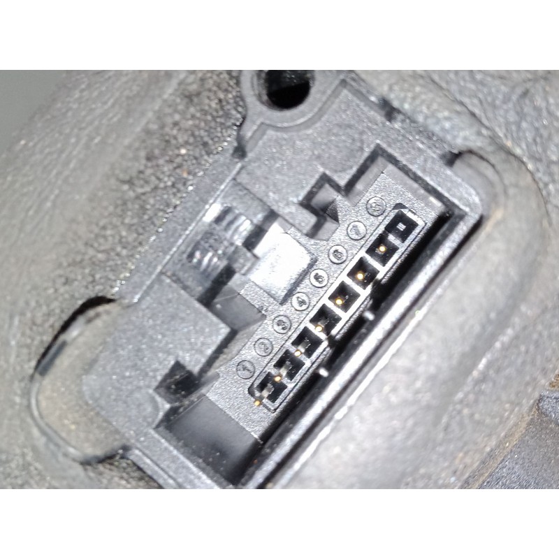 Recambio de cerradura puerta delantera derecha para volkswagen polo v (6r1, 6c1) 1.4 tdi referencia OEM IAM    Recambio de cerradura puerta delantera derecha para volkswagen polo v (6r1, 6c1) 1.4 tdi referencia OEM IAM