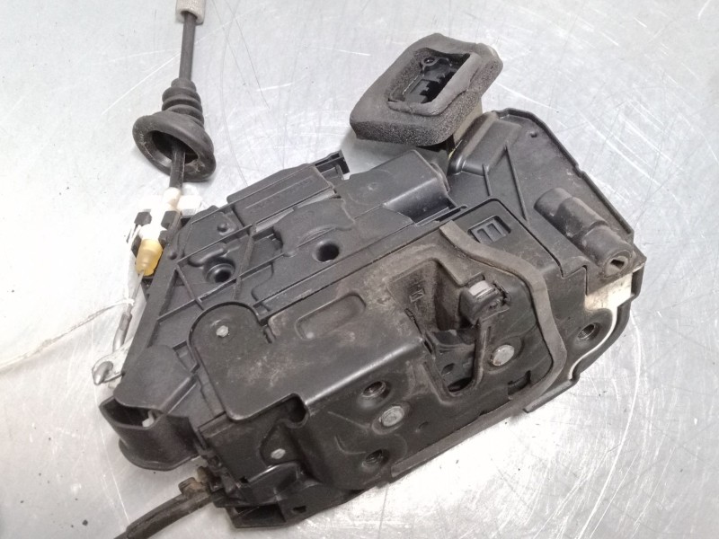 Recambio de cerradura puerta delantera derecha para volkswagen polo v (6r1, 6c1) 1.4 tdi referencia OEM IAM    Recambio de cerradura puerta delantera derecha para volkswagen polo v (6r1, 6c1) 1.4 tdi referencia OEM IAM