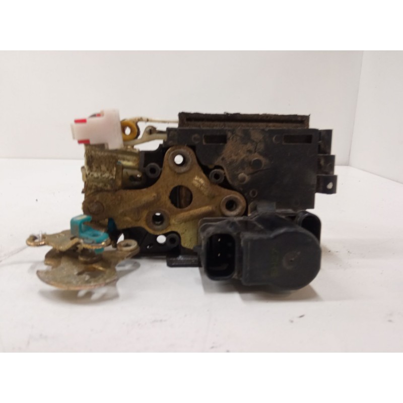 Recambio de cerradura puerta delantera derecha para ssangyong rexton / rexton ii (gab_) 2.7 xdi referencia OEM IAM    Recambio de cerradura puerta delantera derecha para ssangyong rexton / rexton ii (gab_) 2.7 xdi referencia OEM IAM