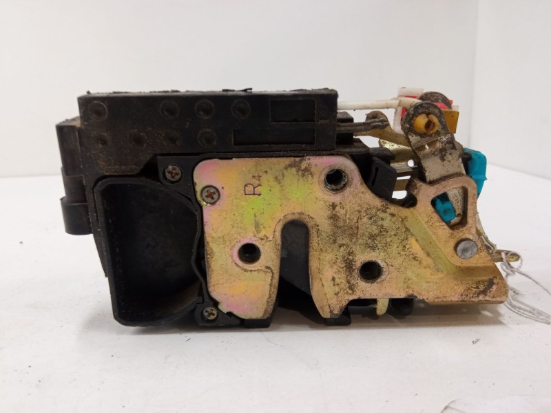 Recambio de cerradura puerta delantera derecha para ssangyong rexton / rexton ii (gab_) 2.7 xdi referencia OEM IAM    Recambio de cerradura puerta delantera derecha para ssangyong rexton / rexton ii (gab_) 2.7 xdi referencia OEM IAM