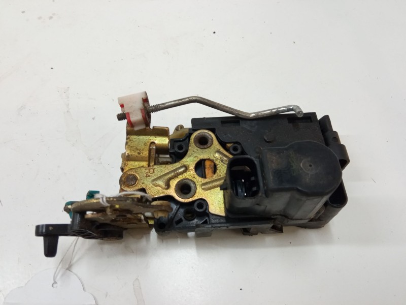 Recambio de cerradura puerta trasera derecha para ssangyong rexton / rexton ii (gab_) 2.7 xdi referencia OEM IAM    Recambio de cerradura puerta trasera derecha para ssangyong rexton / rexton ii (gab_) 2.7 xdi referencia OEM IAM